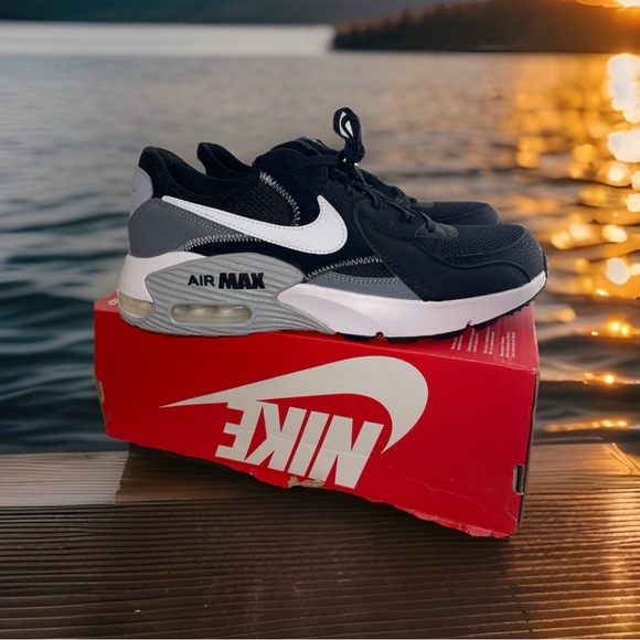 Nike Air Max Excee Men's Size 10/Women’s Size 11.5 Brand New With Partial Box - Picture 3 of 13